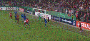 4-0，55岁前曼联主帅滕哈赫发威：率德甲劲旅大捷 迎德国杯开门红