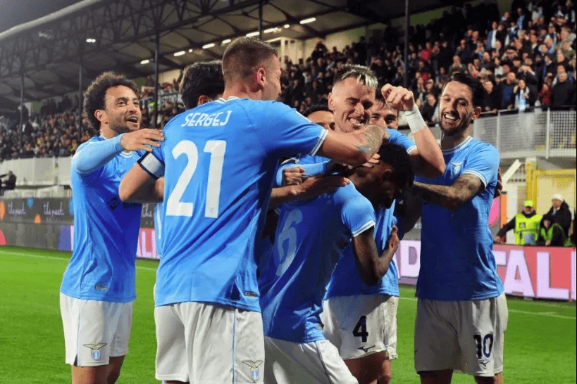 9月21日周日,意甲罗马德比:拉齐奥vs罗马——蓝鹰与红狼的同城荣誉之战!