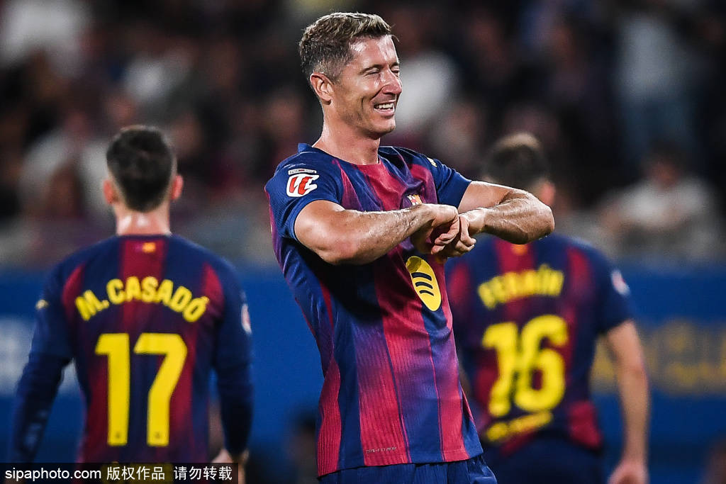 佩德里的铁人表现:连续出战80场,巴萨中场的无畏精神