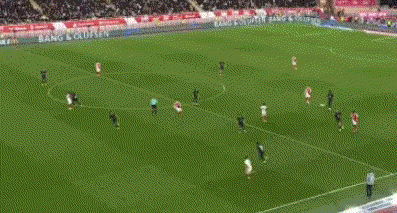 刺激!1-0,30岁日本球星闪耀欧洲:一剑封喉,率队掀翻法甲第一