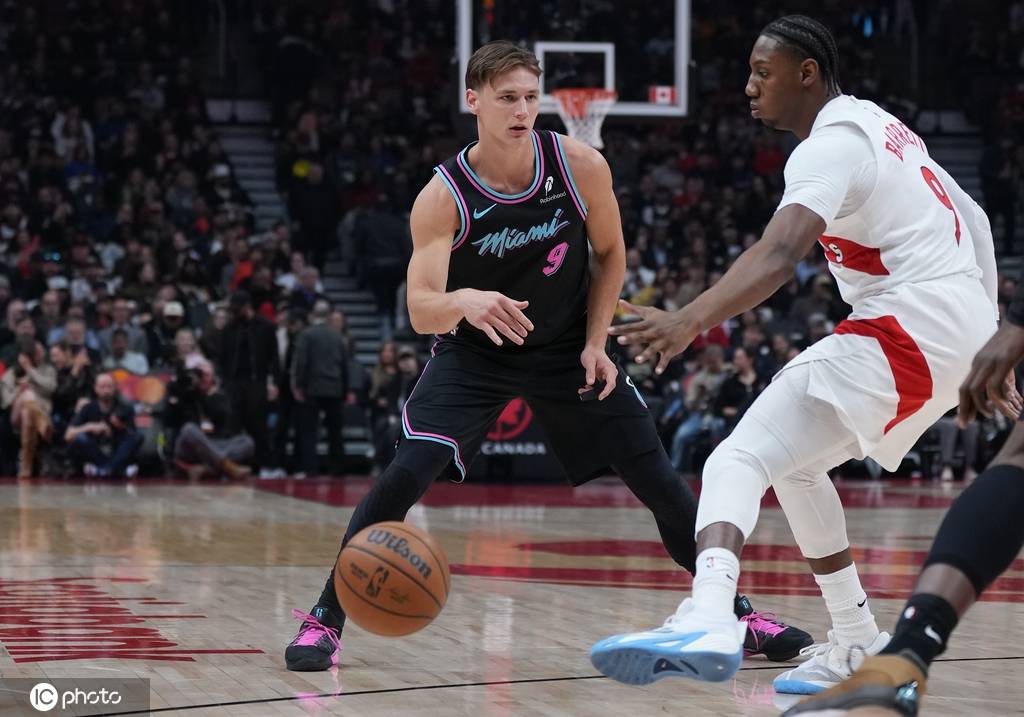 维金斯24分英格拉姆23分 热火不敌猛龙